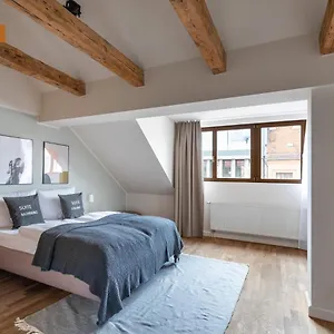 Schoenhouse Avenue - Digital Access Berlin