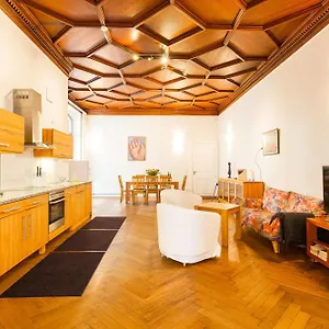 Aptc Downtown Monument4rent Near Checkpoint Charlie Lejlighed