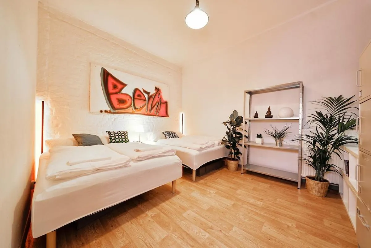 Staywell - Design Loft Apartment Near Alexanderplatz Berlin
