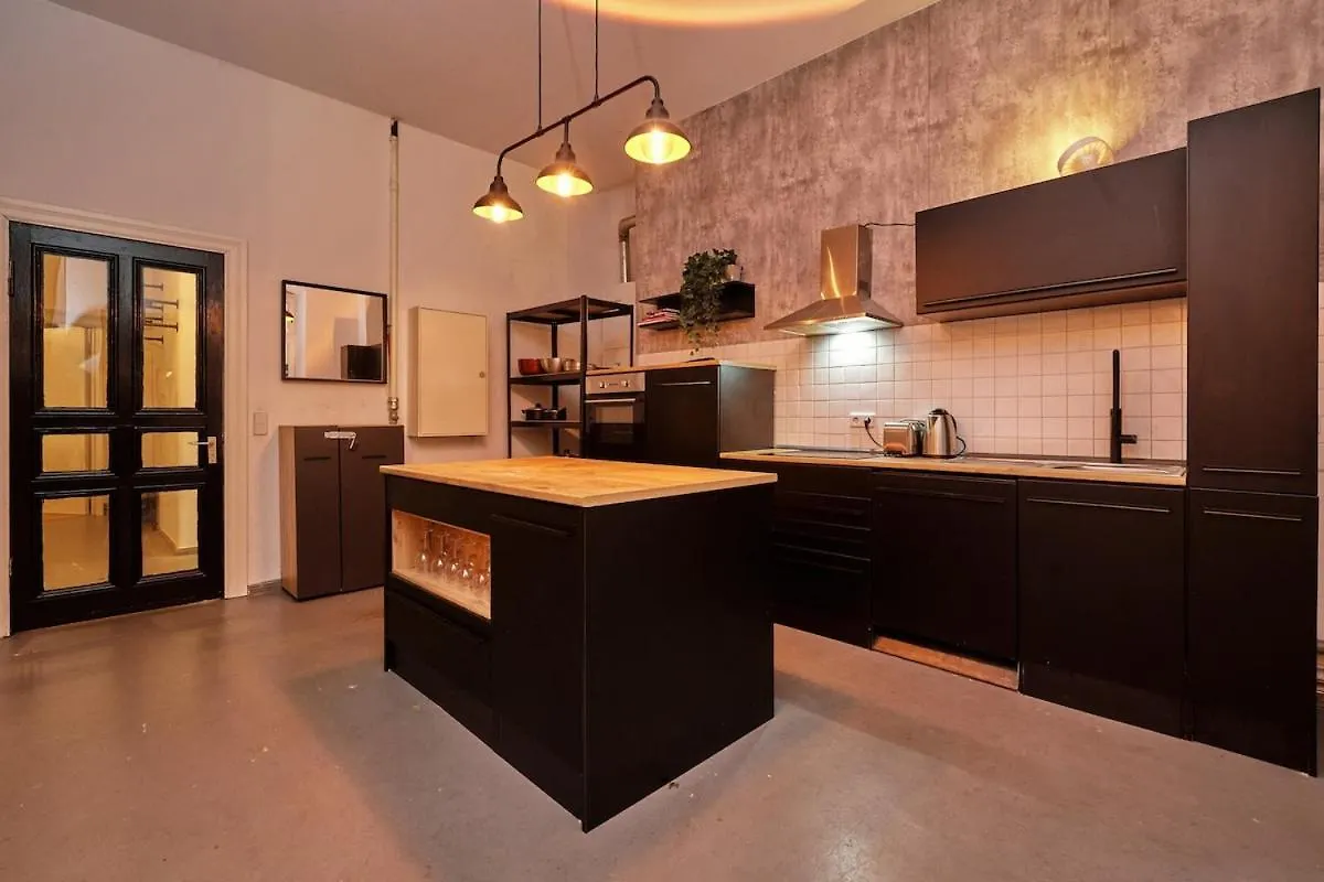 Staywell - Design Loft Apartment Near Alexanderplatz Berlin